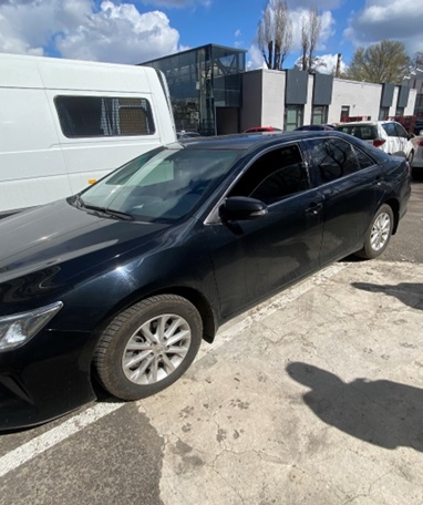 Автомобіль TOYOTA, модель CAMRY, легковий седан, рік випуску 2016, чорного кольору, номер державної реєстрації AХ1558EM, номер кузова JTNBF4FK503033366, інв.№24718. Основні засоби в кількості 22 одиниці